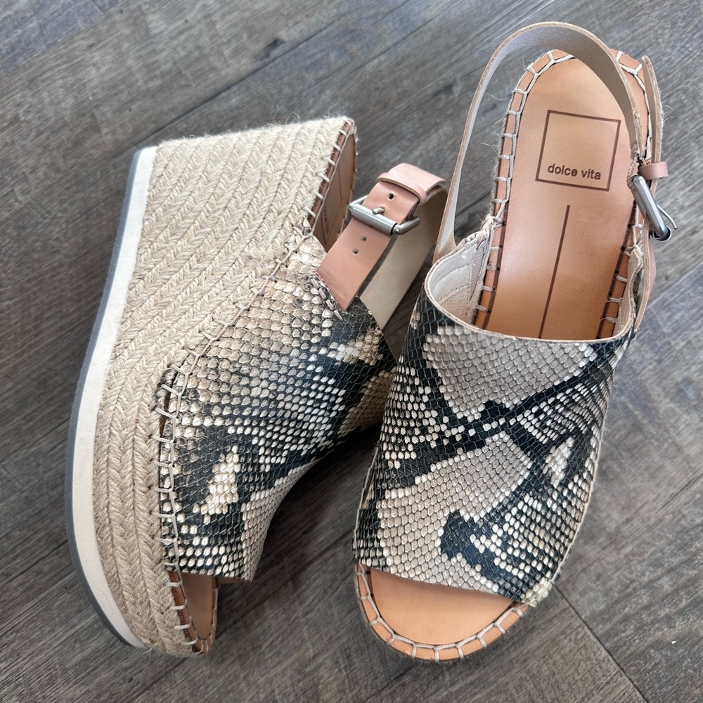Dolce Vita Shan Snake Print Platform Espadrille Wedge - Urban Outfitters. Sz 10